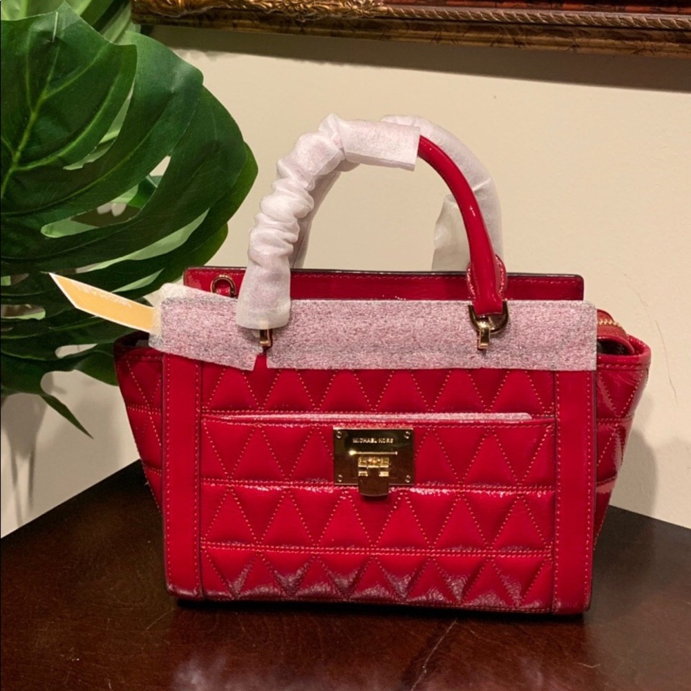 Michael kors vivianne shiny leather hand bag